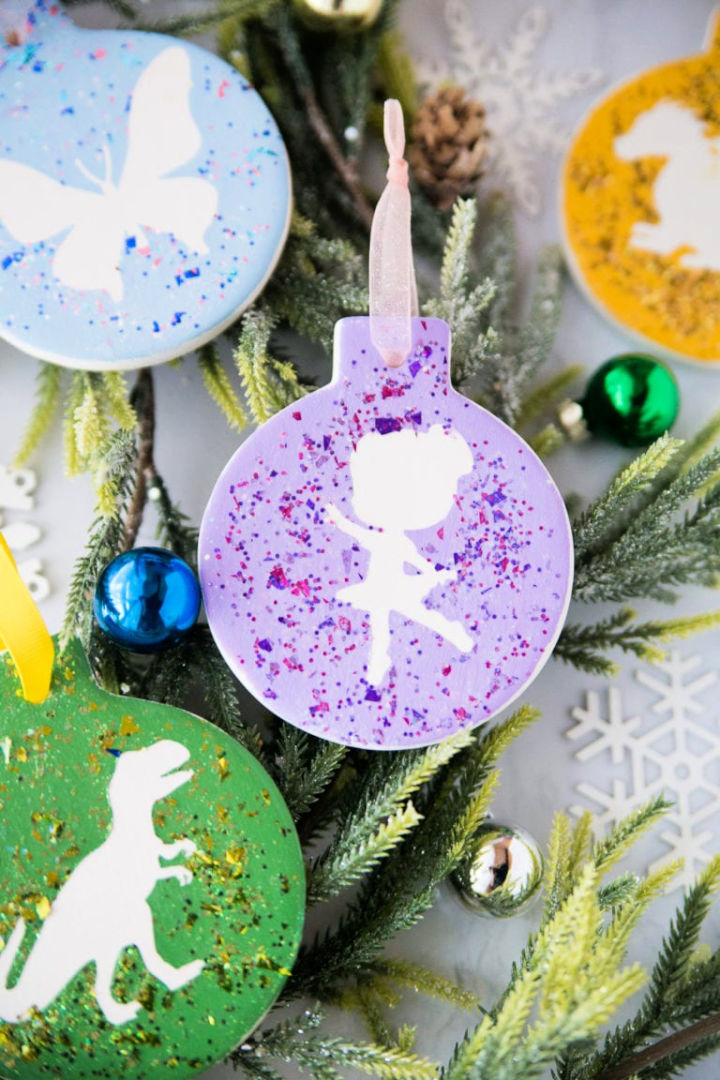 20 Homemade DIY Ornaments That Are Easy To Make