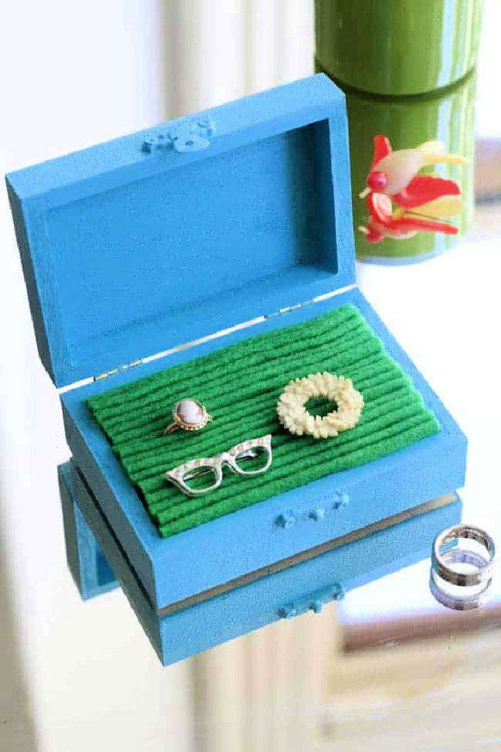 30 Free DIY Jewelry Box Plans - The Beauty Dojo
